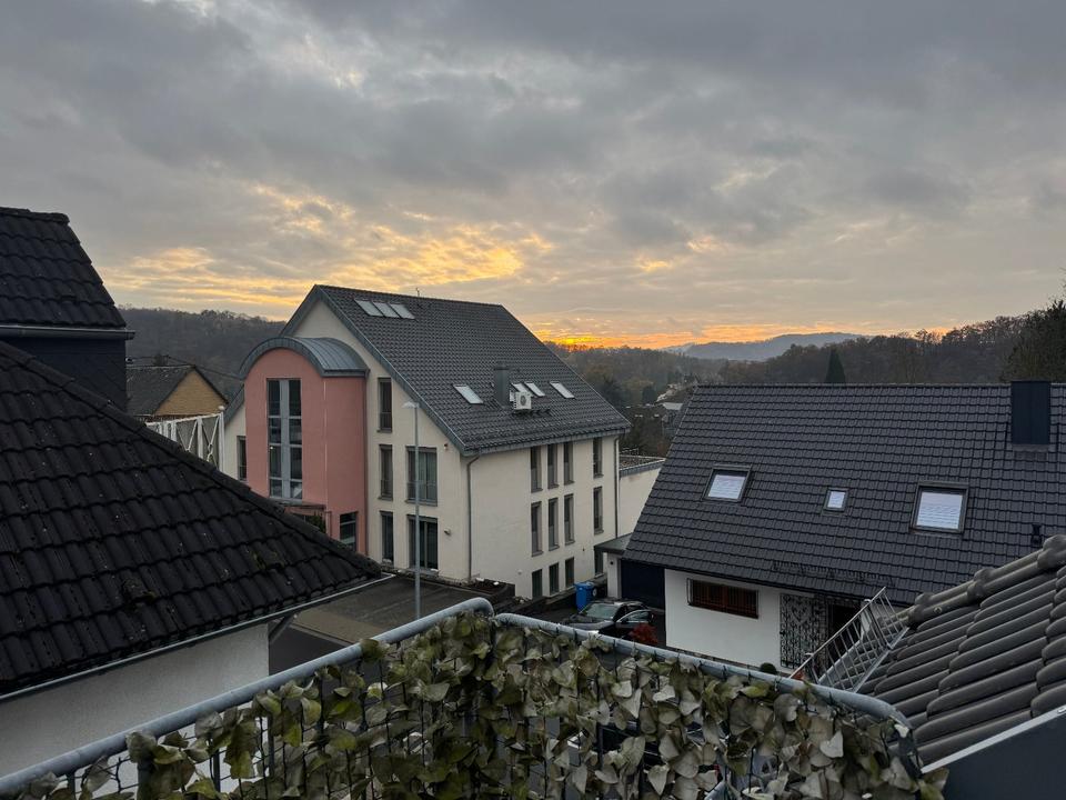 Thumbnail-Helle 3-Zimmer-Galeriewohnung mit Aufzug & Parkett in Neustadt