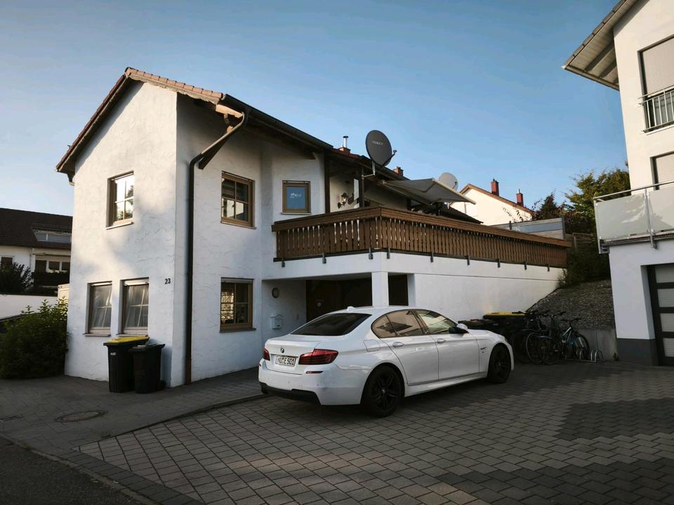 Thumbnail-Freistehendes Einfamilienhaus mit Garage und großer Terrasse