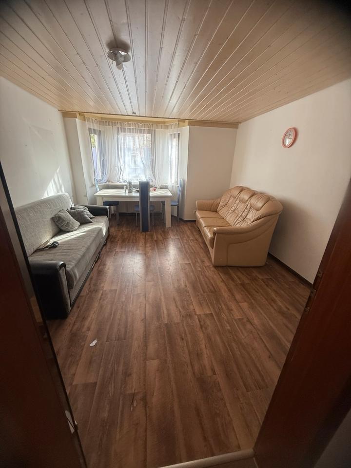 Thumbnail-3-Zimmer-Wohnung im Erdgeschoss mit Einbauküche & Tageslichtbad