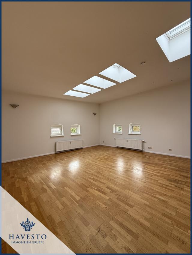 Thumbnail-Wunderschöne 5-Raum Wohnung Inklusive neuer Einbauküche, Stellplatz & Option auf Gartenfläche!