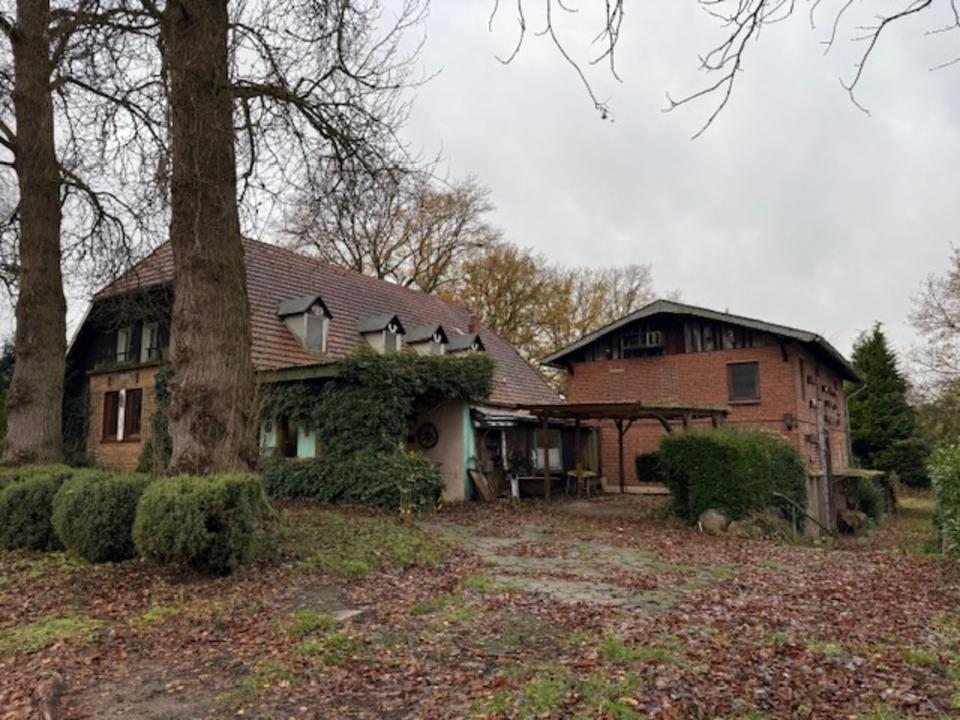 Thumbnail-Großes Sanierungsbedürftiges Haus zwischen Winsen und Stelle