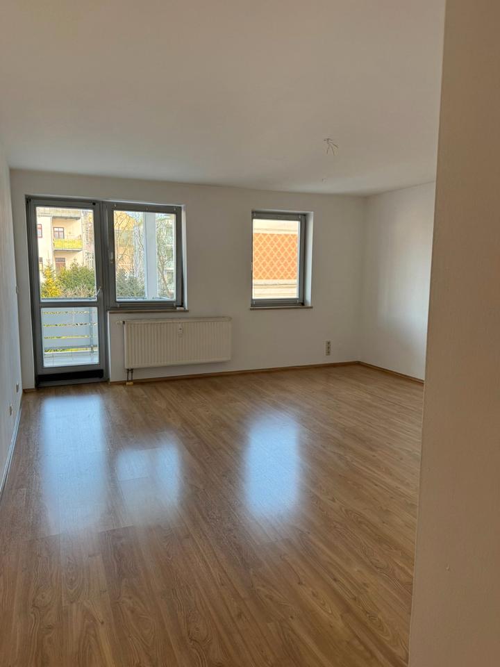 Thumbnail-3 Raumwohnung im Zentrum von Reichenbach mit Balkon