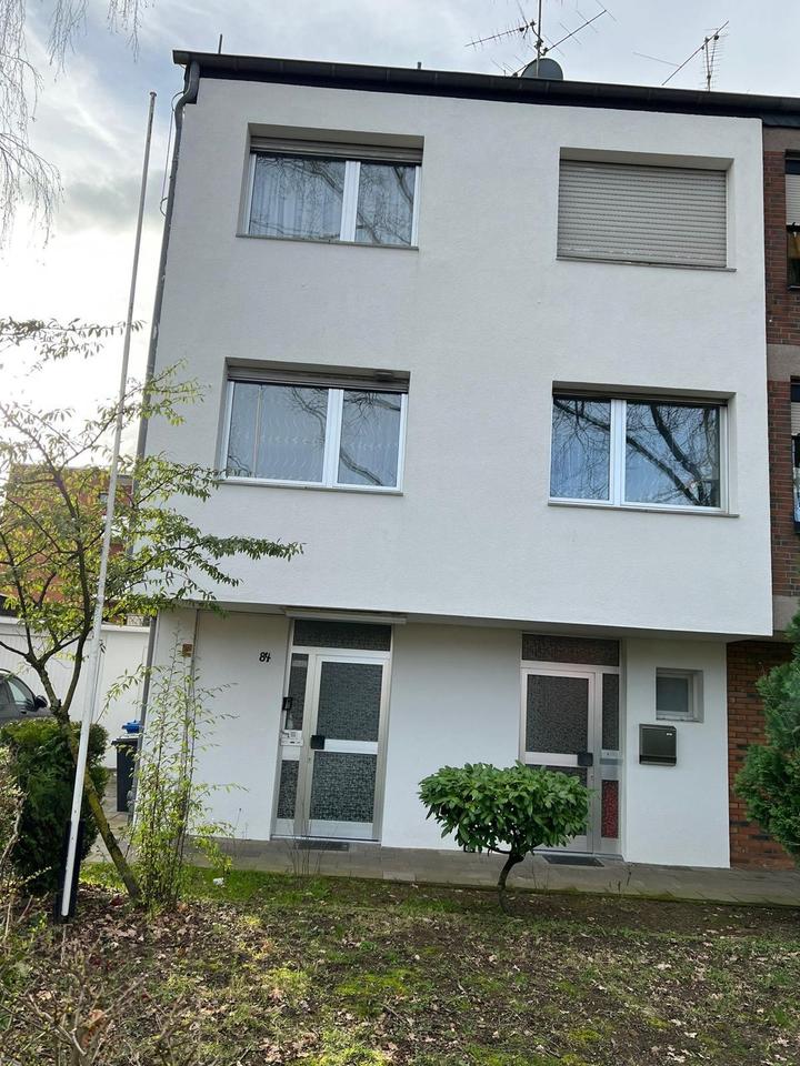 Thumbnail-Einfamilienhaus 6 Zimmer in Neuss Norf zu vermieten
