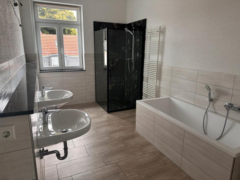 Thumbnail-Zweiraumwohnung mit Einbauküche im Zentrum mit Blick ins Grüne