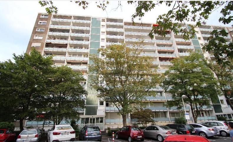 Thumbnail-Modernisierte 1,5-Zimmerwohnung 41 m² mit Balkon u. Tiefgarag Einbauchküche neues Badezimmer Laminat