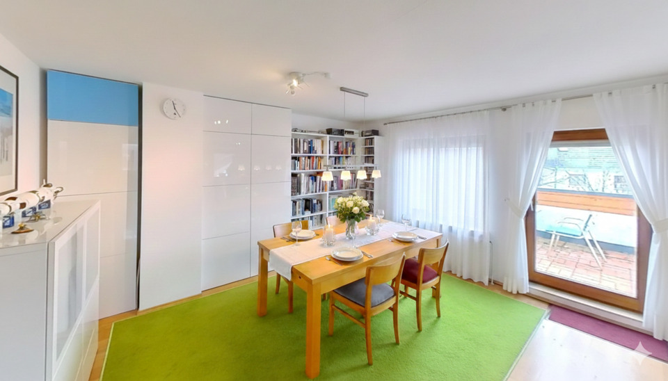 Thumbnail-2,5-Zi. DG-Wohnung mit Süd-Loggia, EBK und Stellplatz opt.