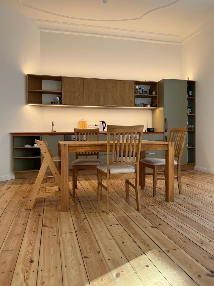 Thumbnail-Temporarily subletting our apartment- April 2026-27