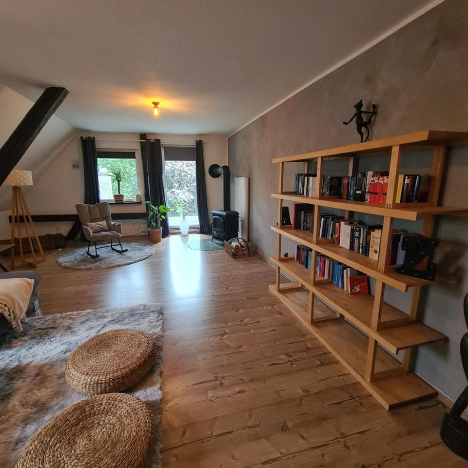 Thumbnail-Traumhafte, voll möblierte großzügige 2-Zimmer-DG Wohnung ca 81m2