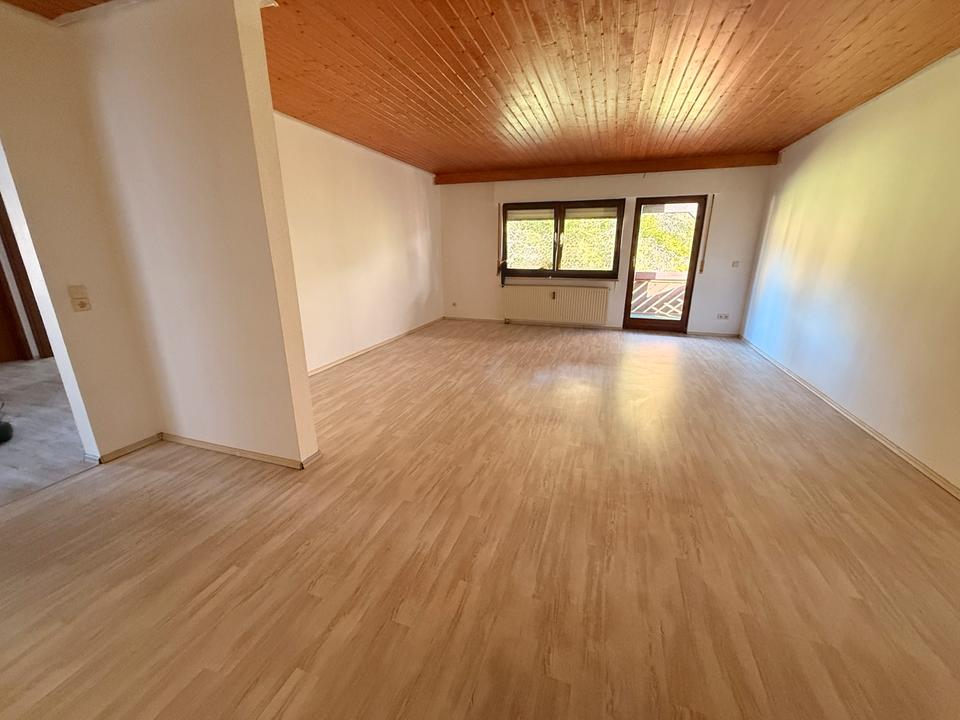Thumbnail-Attraktive 4-Zimmer- Wohnung zu vermieten.