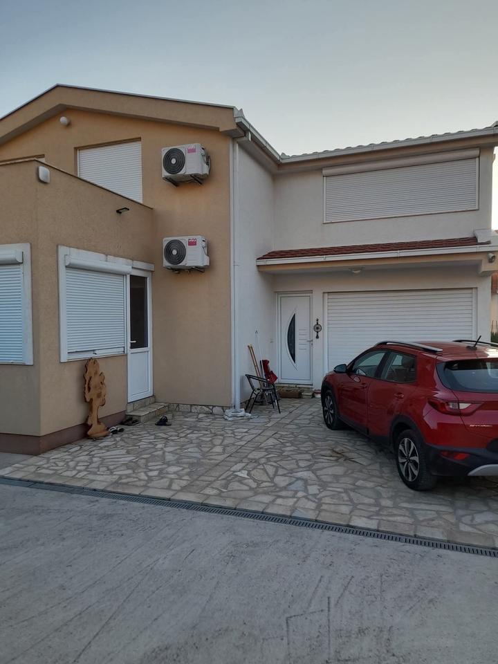 Thumbnail-Zweifamilienhaus in Bar, Montenegro (Neubau) in Meernähe