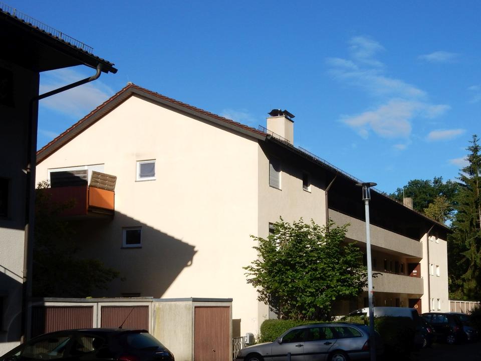 Thumbnail-Helle 2-Zimmer-Wohnung mit EBK, Terrasse, KFZ-Stellplatz