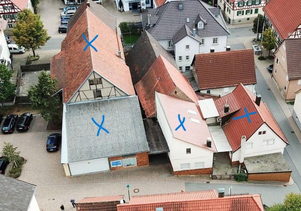 Thumbnail-Älteres Haus mit Nebengebäude und praktischer Halle im Ortskern