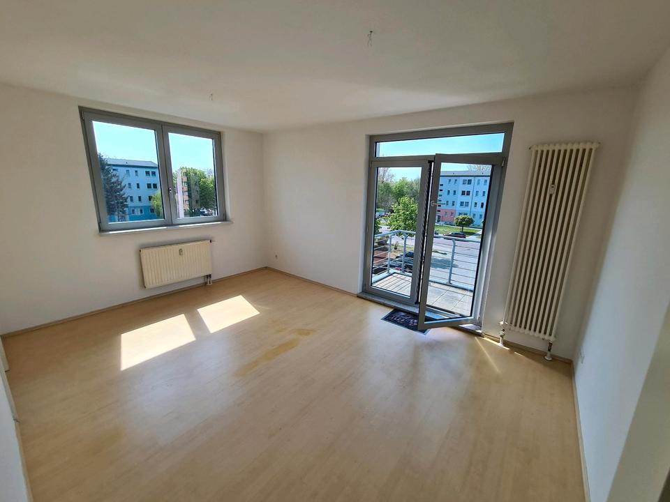 Thumbnail-Moderne 2 Zimmer Wohnung, Einbauküche, Balkon in Merseburg
