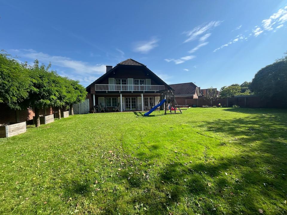 Thumbnail-Freistehendes Einfamilienhaus, sehr großer Garten, von privat