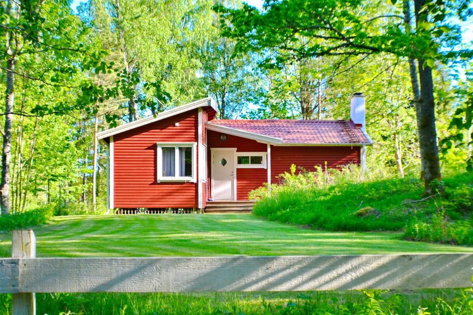 Thumbnail-Rot-weißes „Haus Skärsboda“ ruhige Lage am See☀️Småland, Schweden