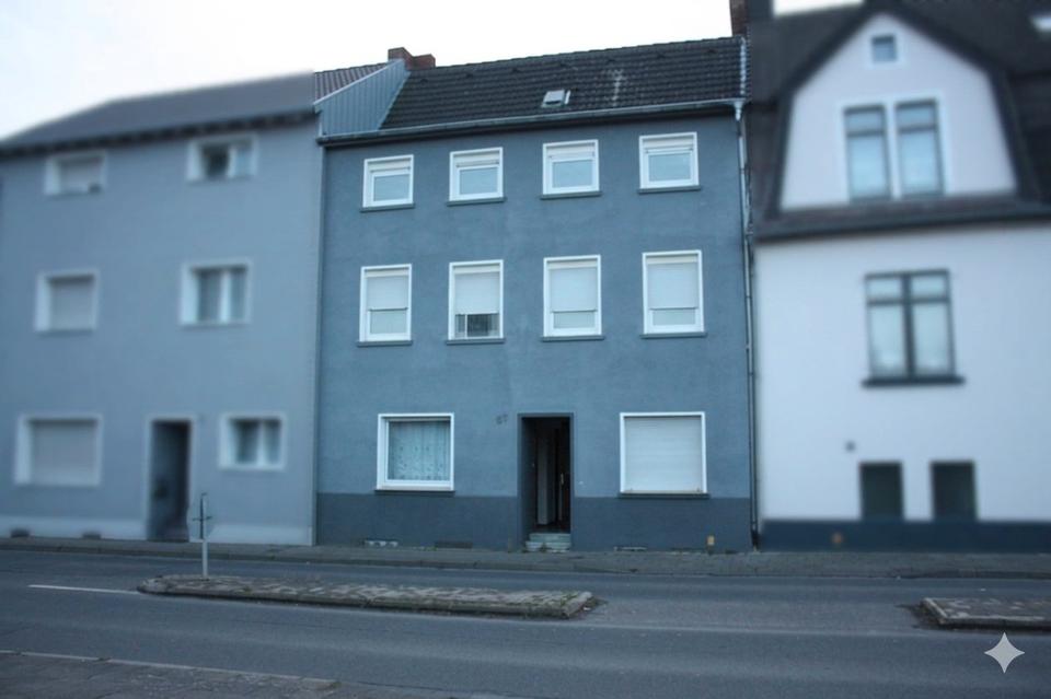 Thumbnail-Provisionsfrei! Großzügiges Haus in Bedburg mit 2 Garagen.