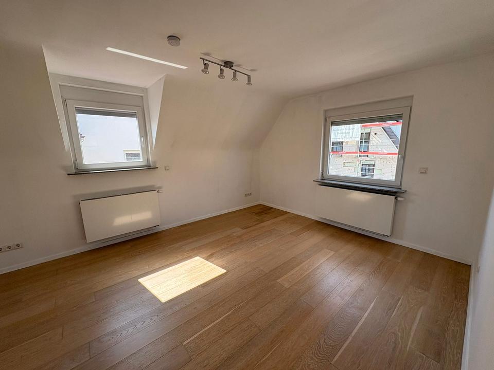Thumbnail-Helle 3-Zimmer-Wohnung mit Balkon, Garten & Garage in ruhiger Lage Stuttgart-Mühlhausen