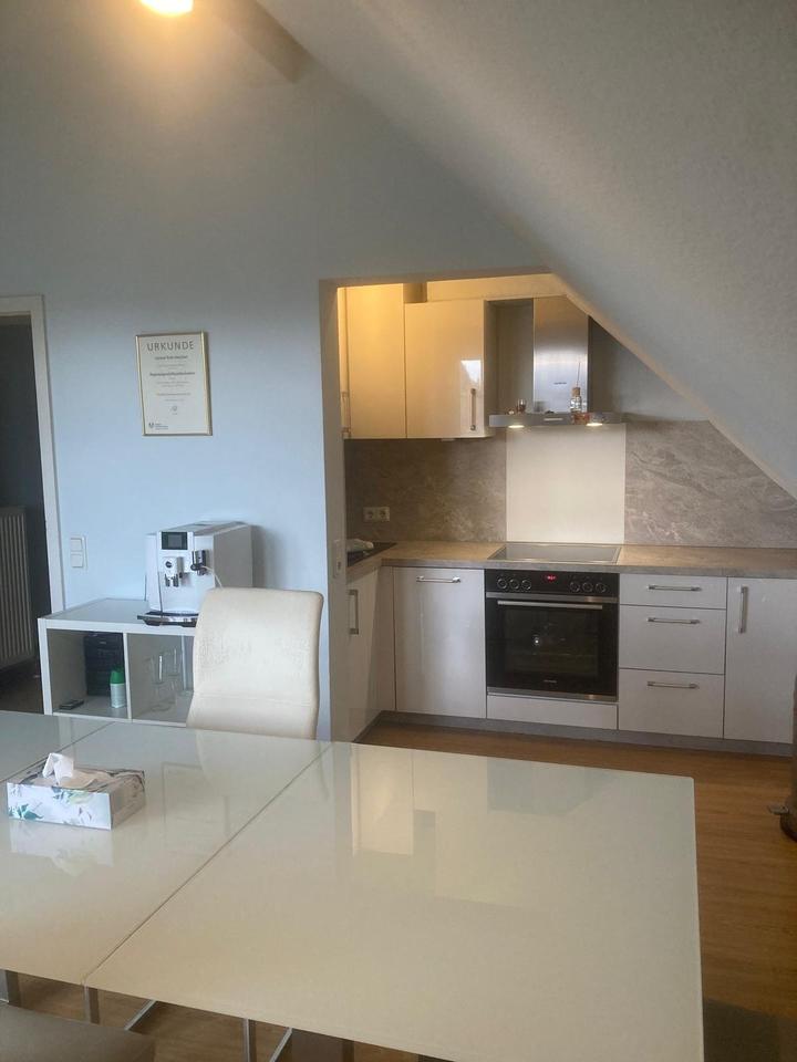 Thumbnail-helle Dachgeschoss-Wohnung zur Untermiete