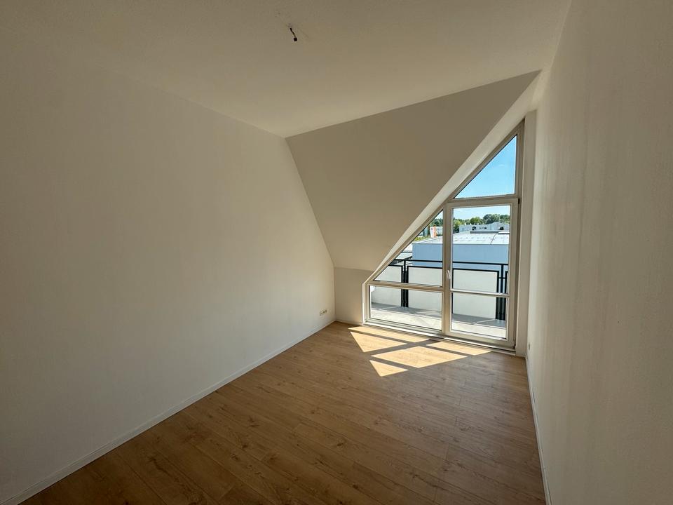 Thumbnail-Helle 3-Zimmer-Wohnung mit Fußbodenheizung & Balkon in Finowfurt