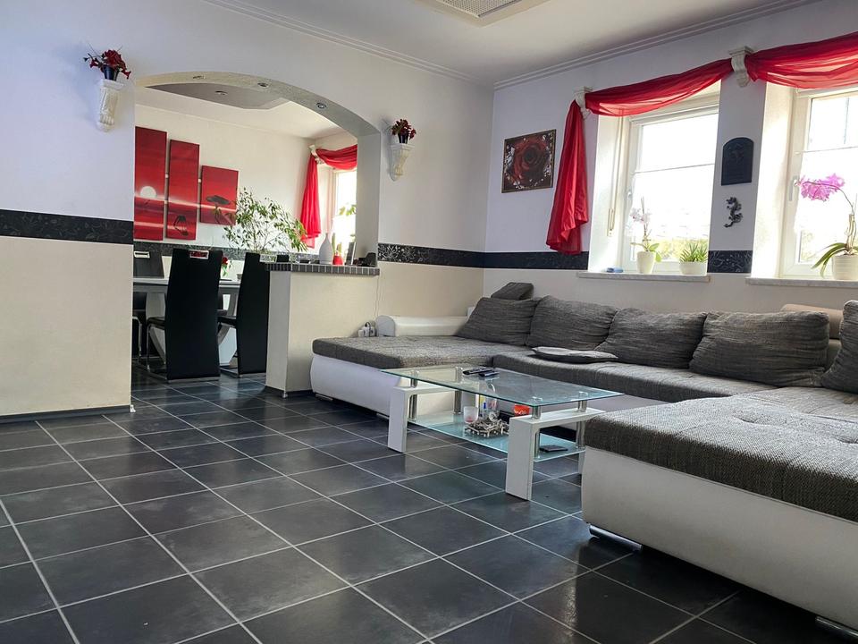 Thumbnail-Mehrgenerationenhaus mit Grundstück & Nebengebäuden in Kirkel