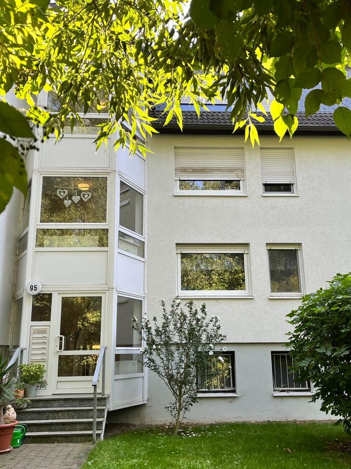 Thumbnail-HIER KOMMT MAN GERN HEIM! 4 Zimmer-Wohnung mit Balkon und Garage