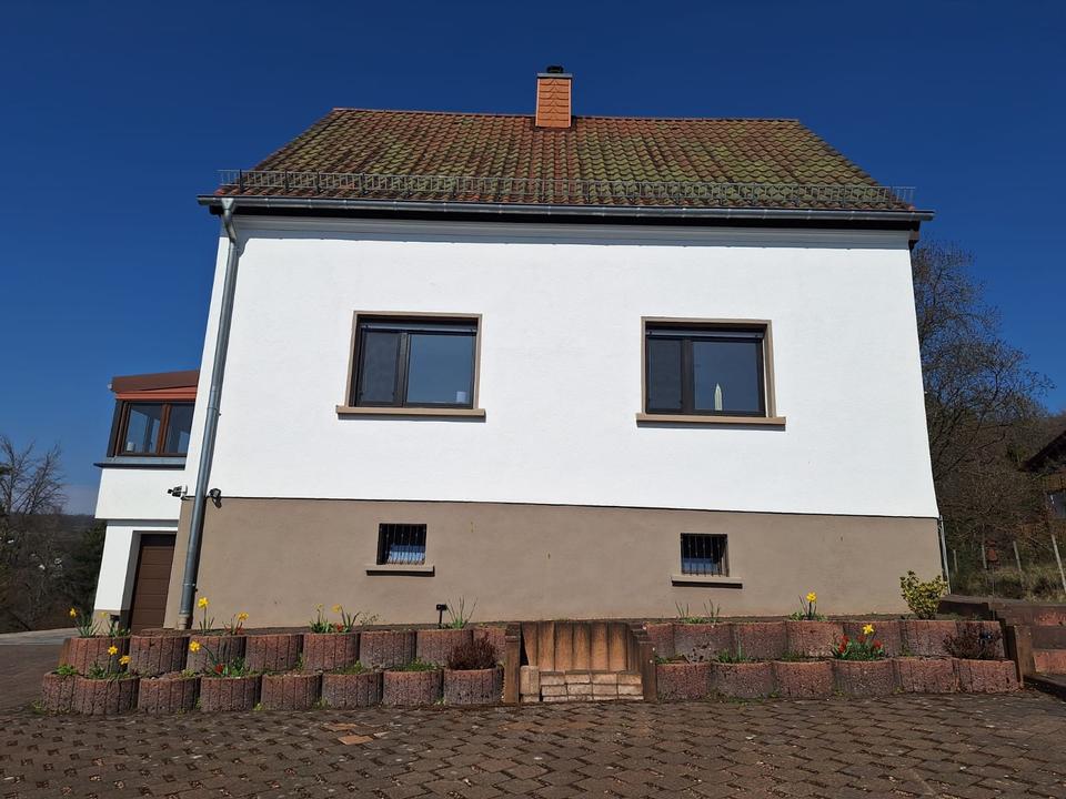 Thumbnail-Renoviertes Einfamilienhaus mit Garten