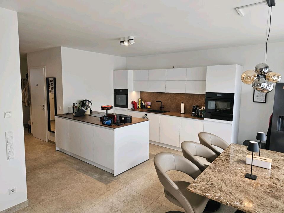 Thumbnail-Stilvolle 4-Zimmer-Wohnung mit Garten in begehrter Lage