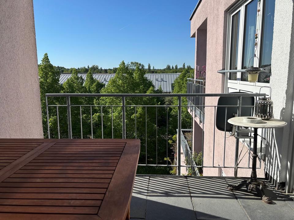 Thumbnail-Moderne Wohnung mit Balkonen und Einbauküche in ruhiger Lage