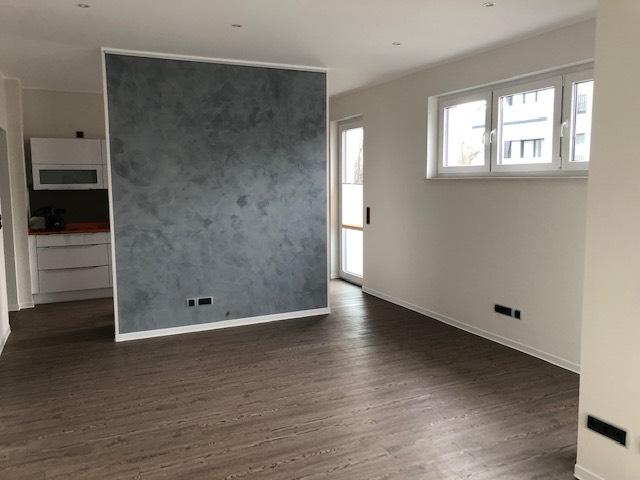 Thumbnail-helle 3 Raum Wohnung im Elbbahnhof