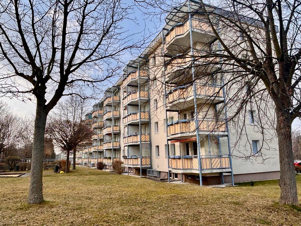 Thumbnail-Helle 2-Raum-Eigentumswohnung mit Balkon in zentraler Lage