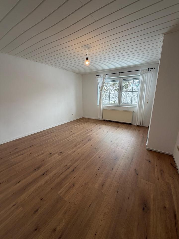 Thumbnail-Ruhige 3-Zimmer-Wohnung mit großem Garten in Siegen-Gosenbach