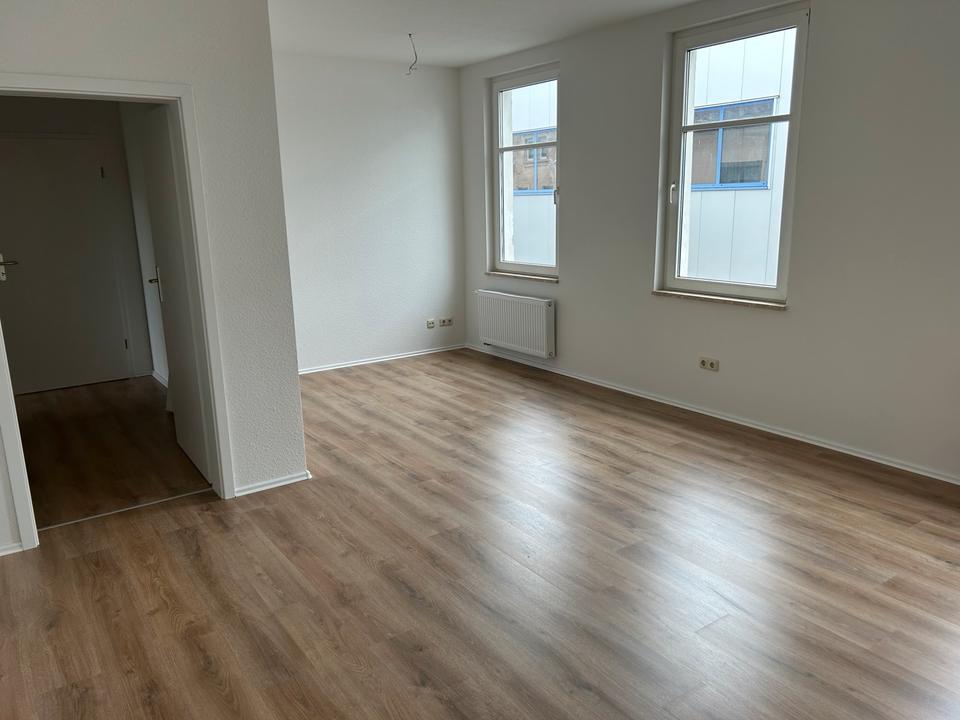 Thumbnail-Renovierte 3 Raum Wohnung in Crimmitschau, Zwickauer Str.
