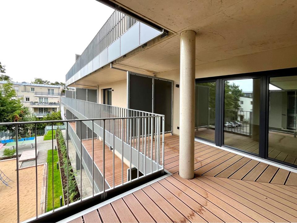 Thumbnail-TRAUMWOHNUNG am Stadtpark! Helle 3-Zimmer Wohnung mit Balkon und Einbauküche!