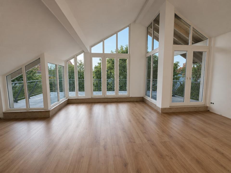 Thumbnail-2 RW Erstbezug nach Kernsanierung mit großer Dachterrasse