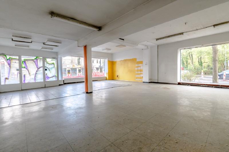 Thumbnail-Ladenlokal in attraktiver Ecklage! Grosse Schaufensterfront!