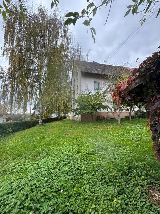 Thumbnail-Sehr grosszügige und renovierte 5-Zimmerwohnung in Breitenfeld
