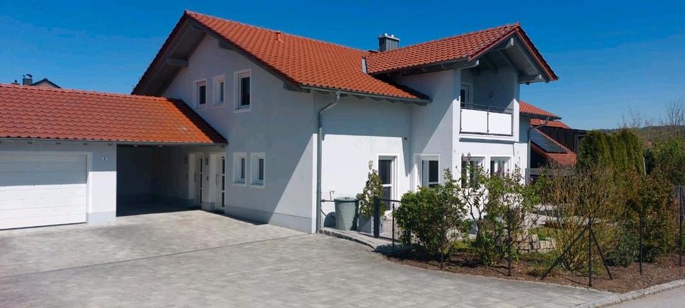 Thumbnail-Helle großzügige Dachgeschosswohnung in Zweifamilienhaus