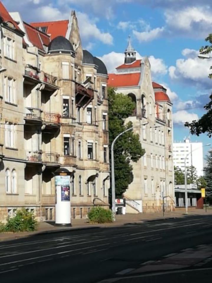 Thumbnail-Studenten WG am Campus