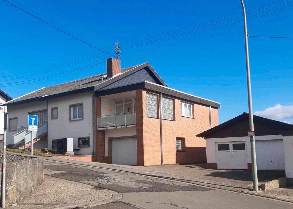 Thumbnail-Gut gepflegtes freistehendes Mehrgenerationenhaus am Ortsrand