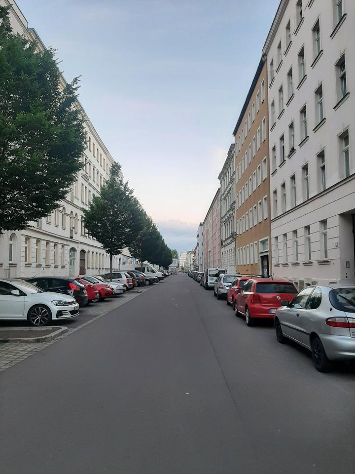 Thumbnail-3-Raum-Wohnung in zentraler Lage Leipzig mit Balkon grün & ruhig