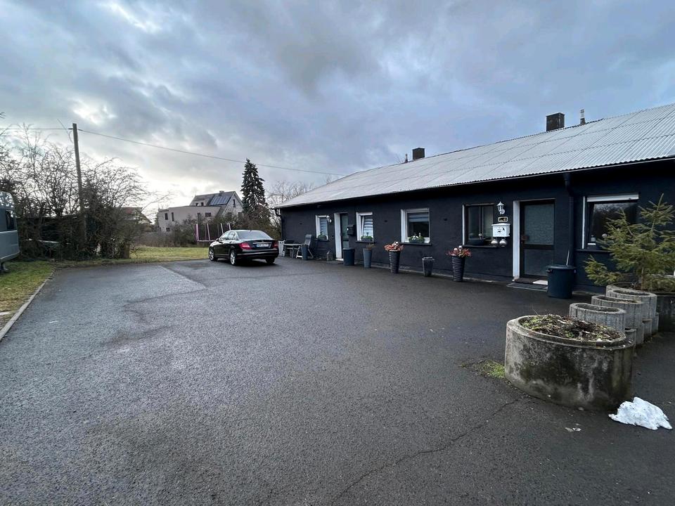 Thumbnail-Zweifamilienhaus mit großes Grundstück in naturnaher Lage