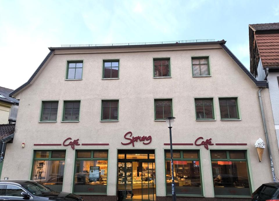 Thumbnail-3-Raumwohnung mit viel Platz und direkt am Markt