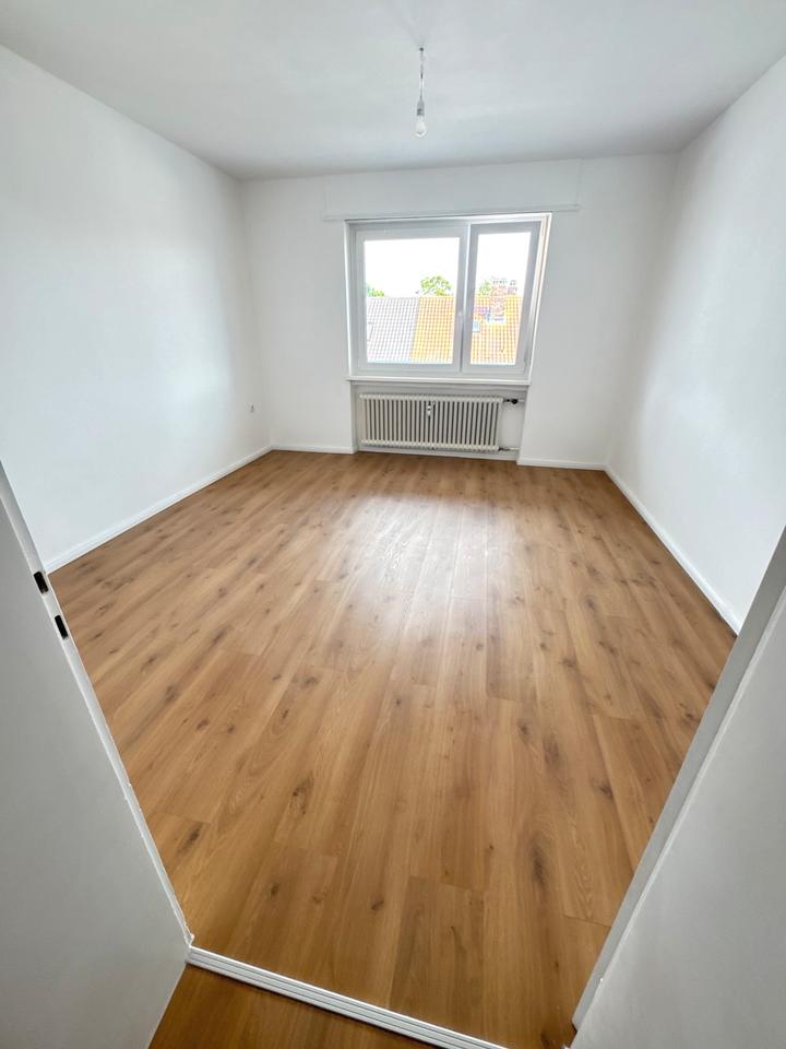 Thumbnail-Renovierte 3-Zimmer-Wohnung mit Balkon, Garage, in Bergl