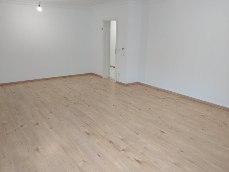 Thumbnail-EXZELLENTE 2 ETW,= Dachgeschoss 3 + 1.OG. Nahe Krankenhaus