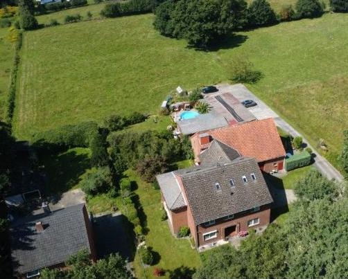 Thumbnail-Resthof Mehrfamilienhaus 4 Whg. grosser Scheune plus Weide