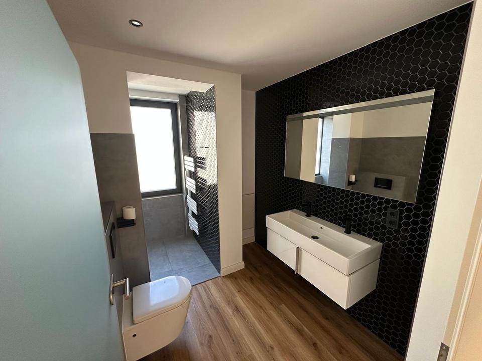 Thumbnail-Zentrale 2-Zimmer-Wohnung (67,5 m²) mit Klimaanlage & Einbauküche