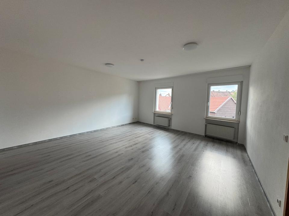 Thumbnail-Helle 2,5-Zimmer-Wohnung in Landsweiler-Reden (Hauptstraße 165)