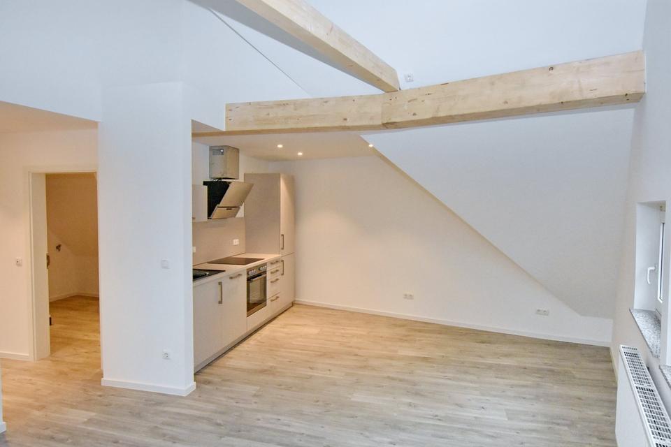 Thumbnail-Charmante Dachgeschosswohnung Stadtmitte EBK