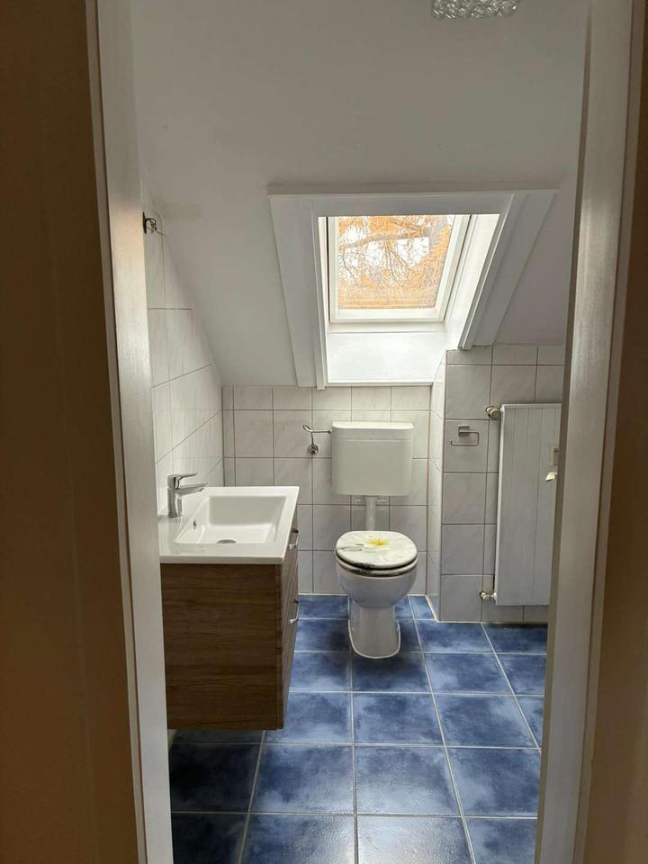 Thumbnail-2-Zimmer DG-Wohnung mit Einbauküche wird gerade saniert