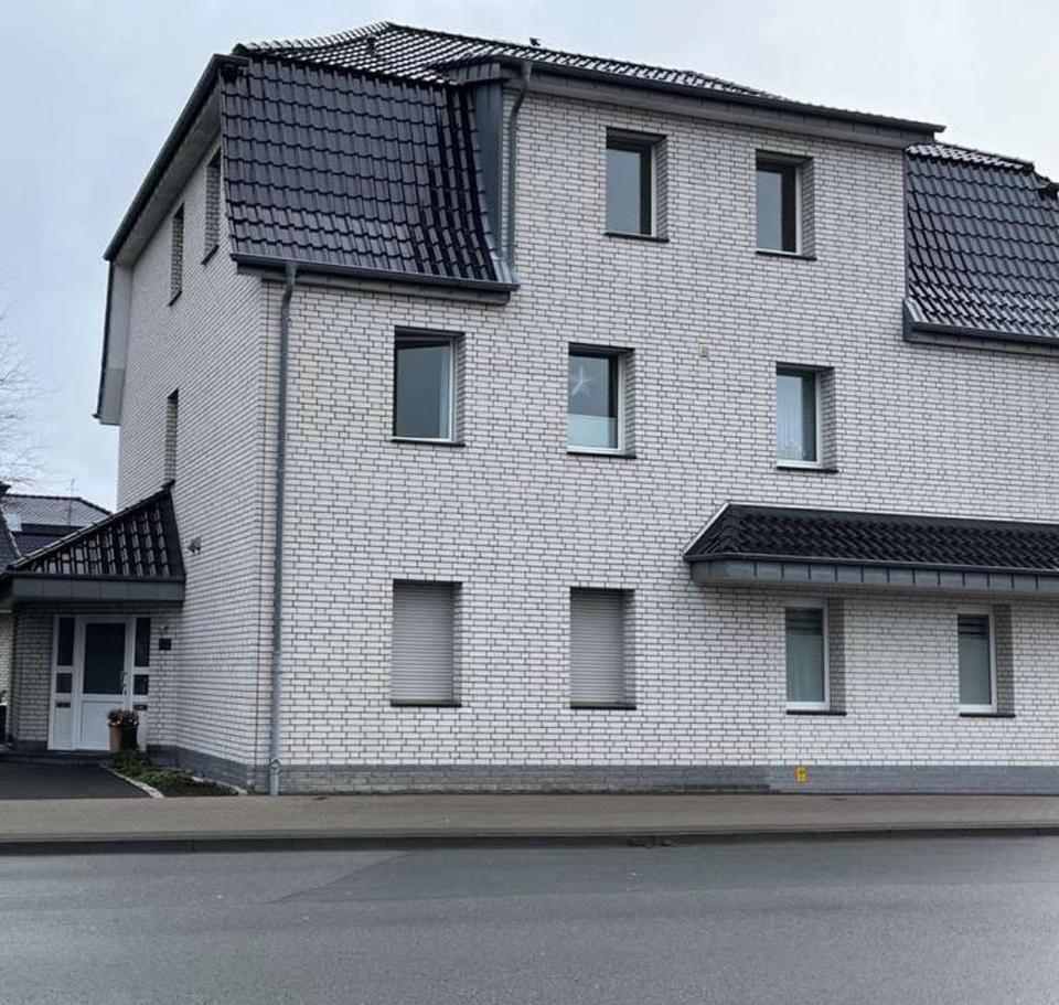 Thumbnail-Vermietung Wohnung NEU RENOVIERT 113m2 4ZKB